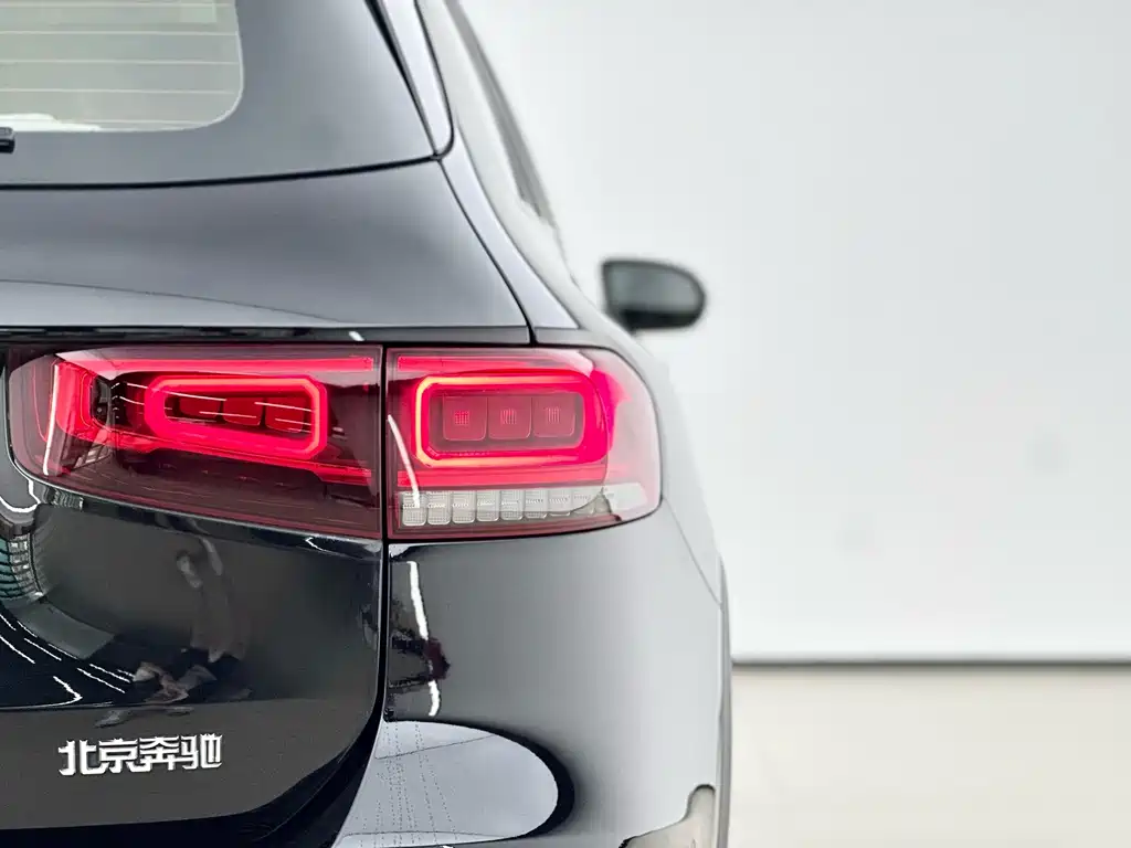 Mercedes-Benz GLB 2022 — фото 13