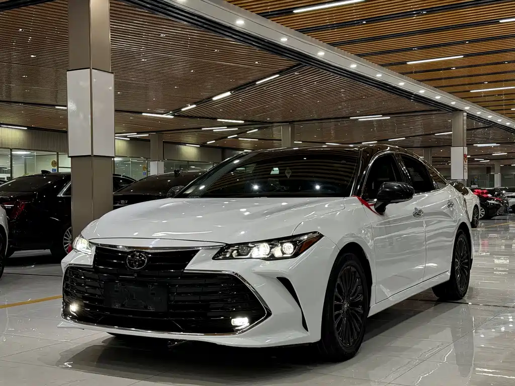 Toyota Avalon 2021 — фото 1