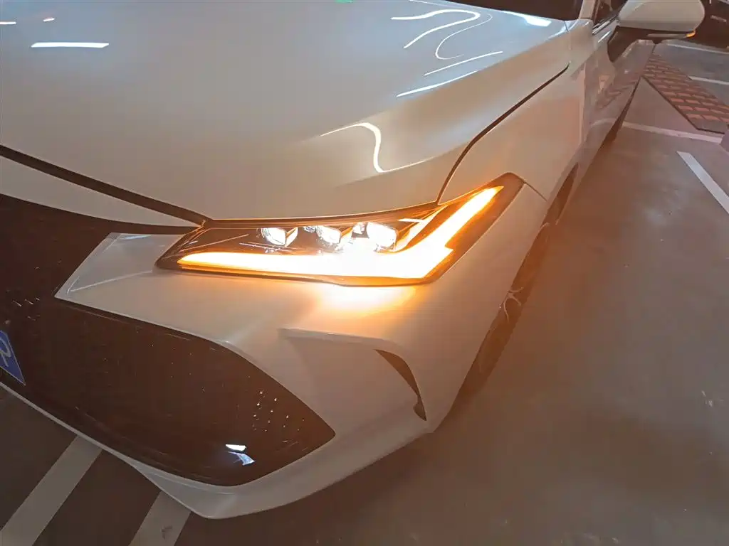 Toyota Avalon 2023 — фото 18