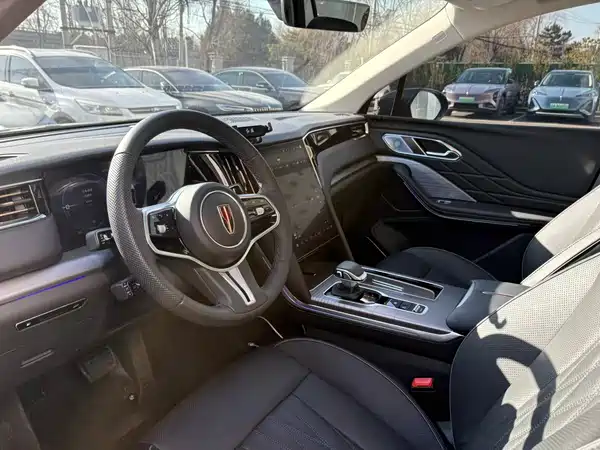 Hongqi HS7 PHEV 2024