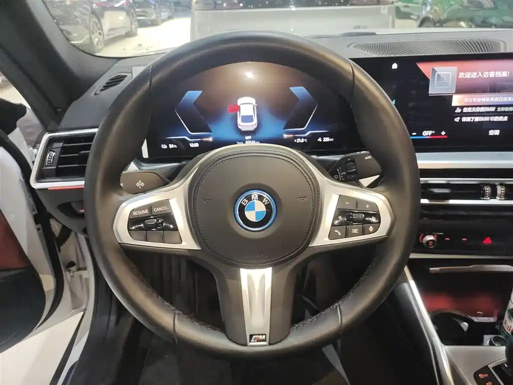BMW i4 2026 — фото 11