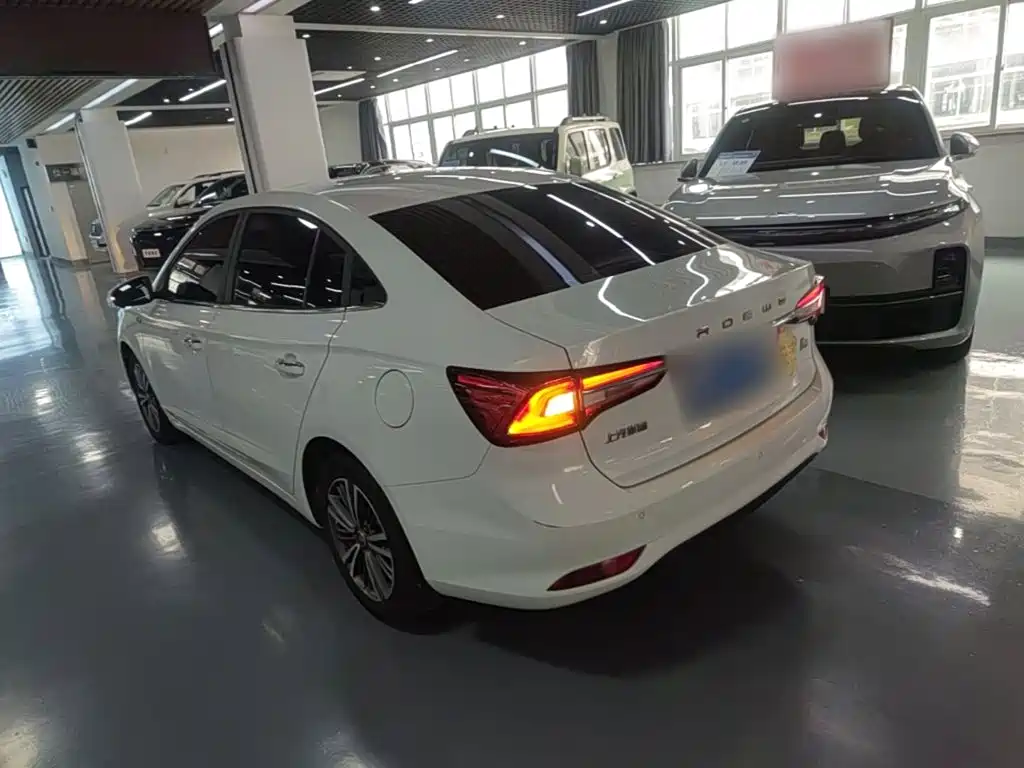 Roewe i5 2018