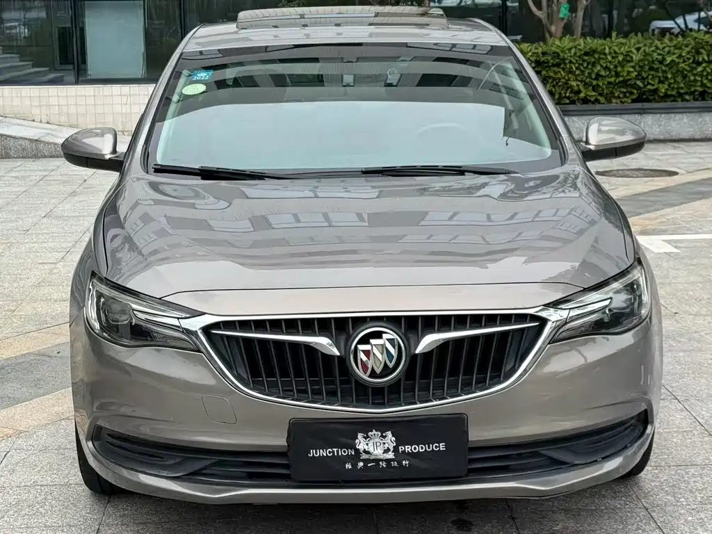 Buick Excelle 2018 — фото 2