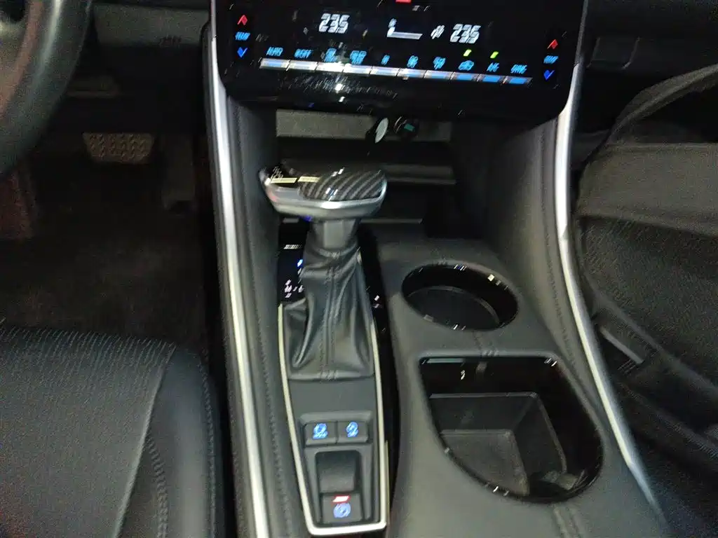 Toyota Avalon 2023 — фото 10