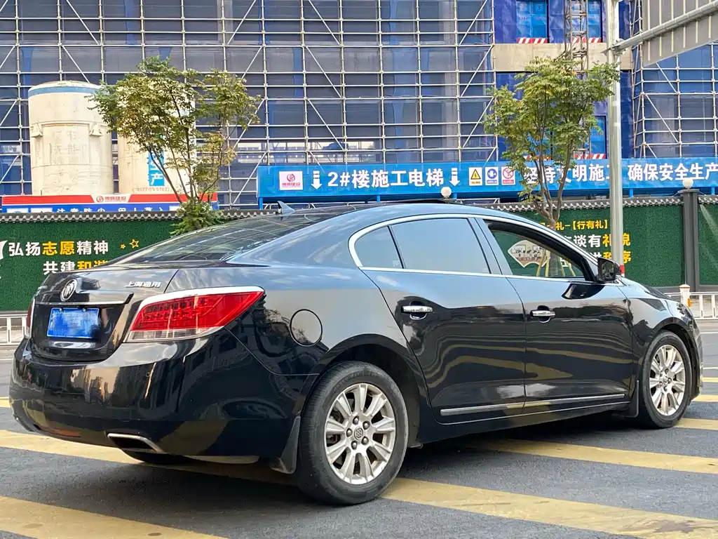 Buick LaCrosse 2011 — фото 7