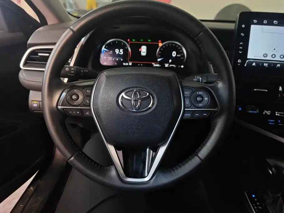 Toyota Camry 2024 — фото 15