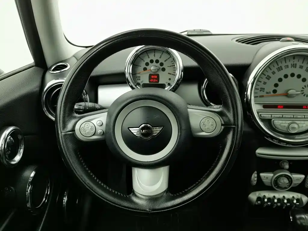 MINI Clubman 2010 — фото 11