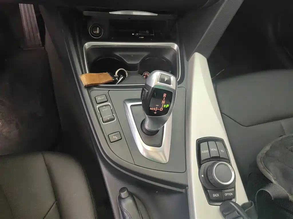 BMW 3 Series 2015 — фото 14