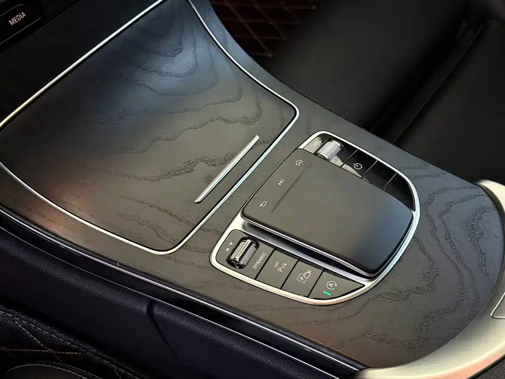 Mercedes-Benz C-Class 2020 — фото 14
