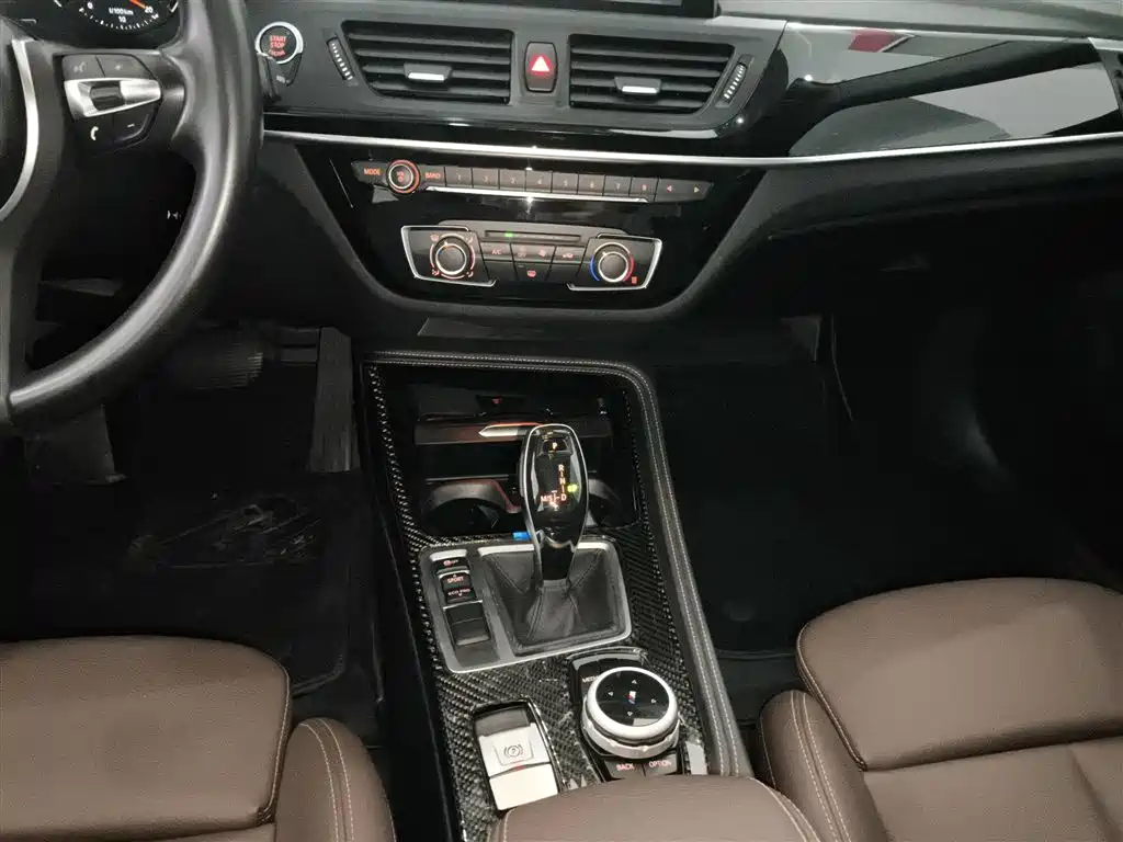 BMW 1 Series 2020 — фото 14