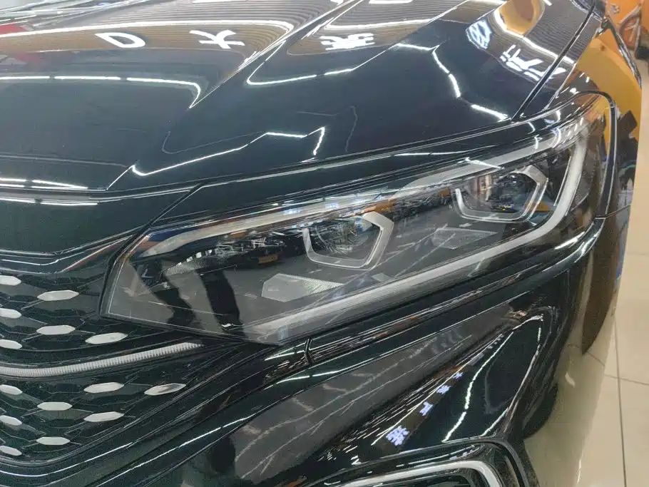 Volkswagen Passat 2022