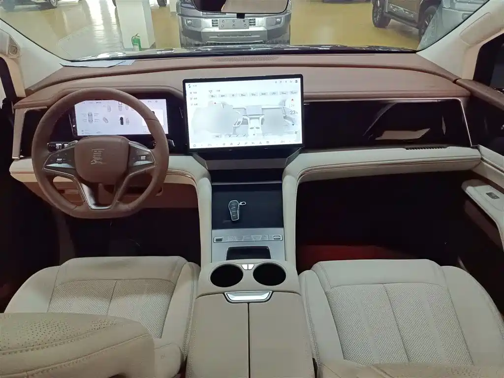 BYD Xia 2025 — фото 10