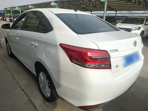 Toyota Yaris L 2017