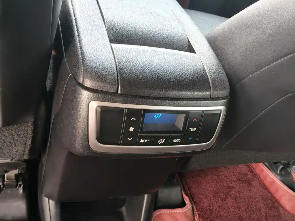 Toyota Highlander 2020 — фото 11