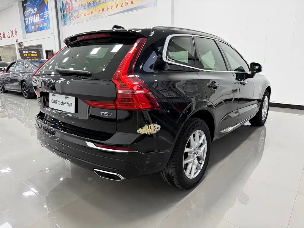 Volvo XC60 2021 — фото 8