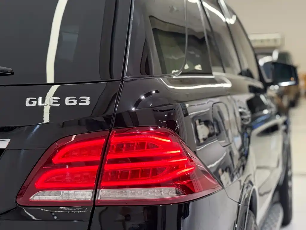 Mercedes-Benz GLE 2016 — фото 9