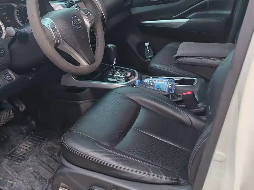 Nissan Terra 2018 — фото 10