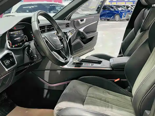 Audi A6L 2023