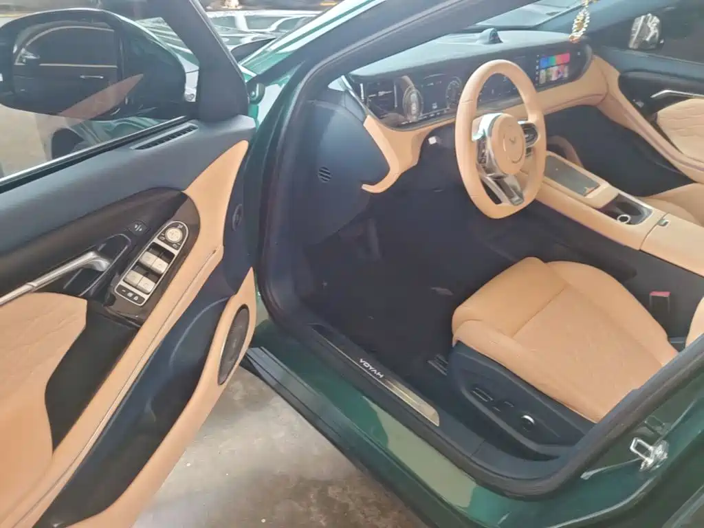 VOYAH FREE 2024 — фото 16