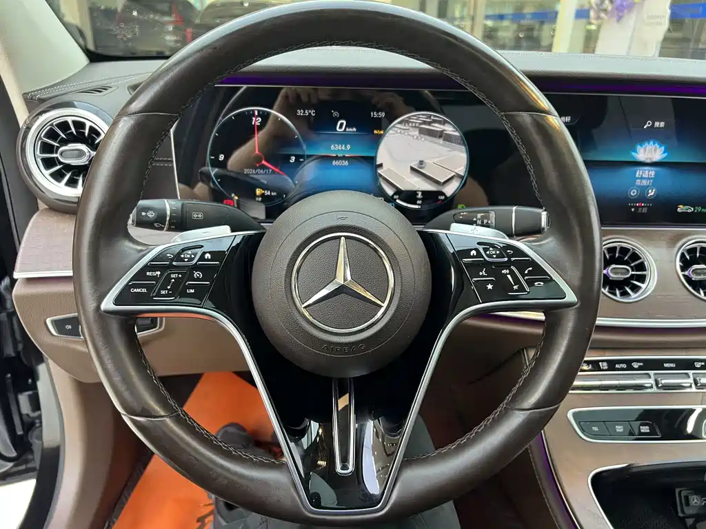 Mercedes-Benz E-Class 2023 — фото 15