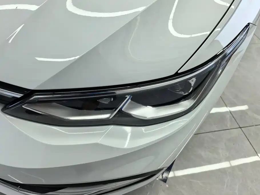 Volkswagen Golf 2021