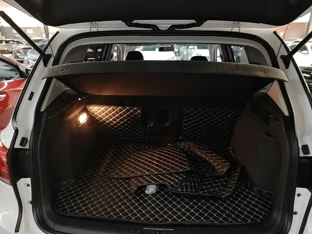Volkswagen Tiguan 2018 — фото 19