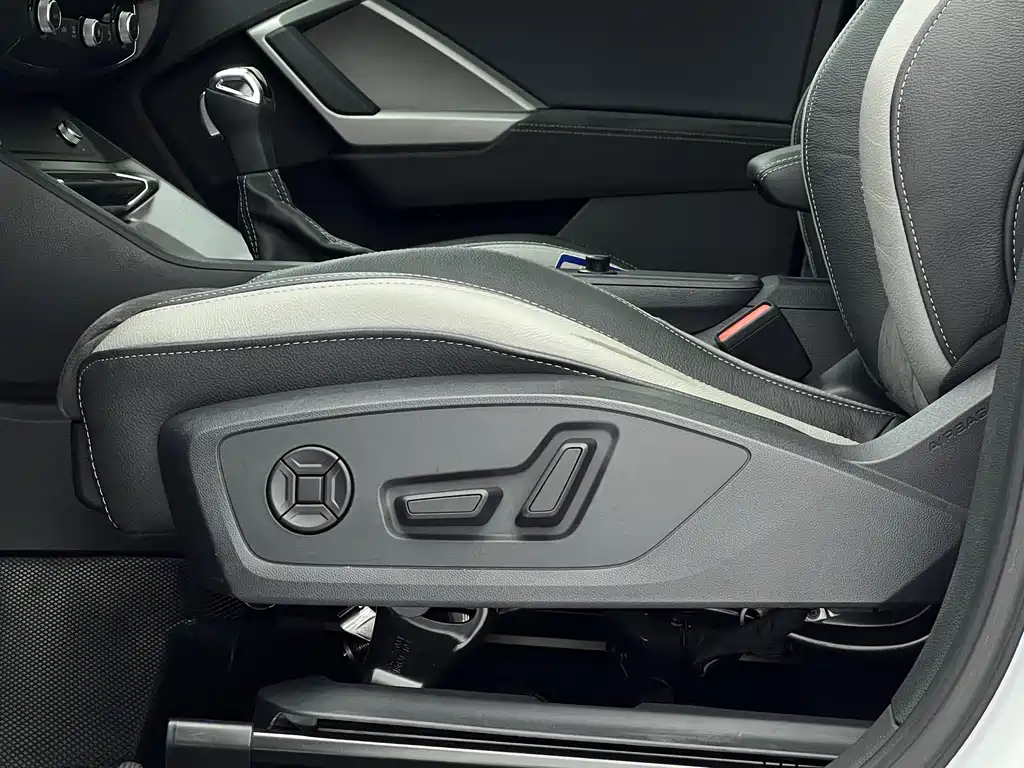 Audi Q3 2023 — фото 22