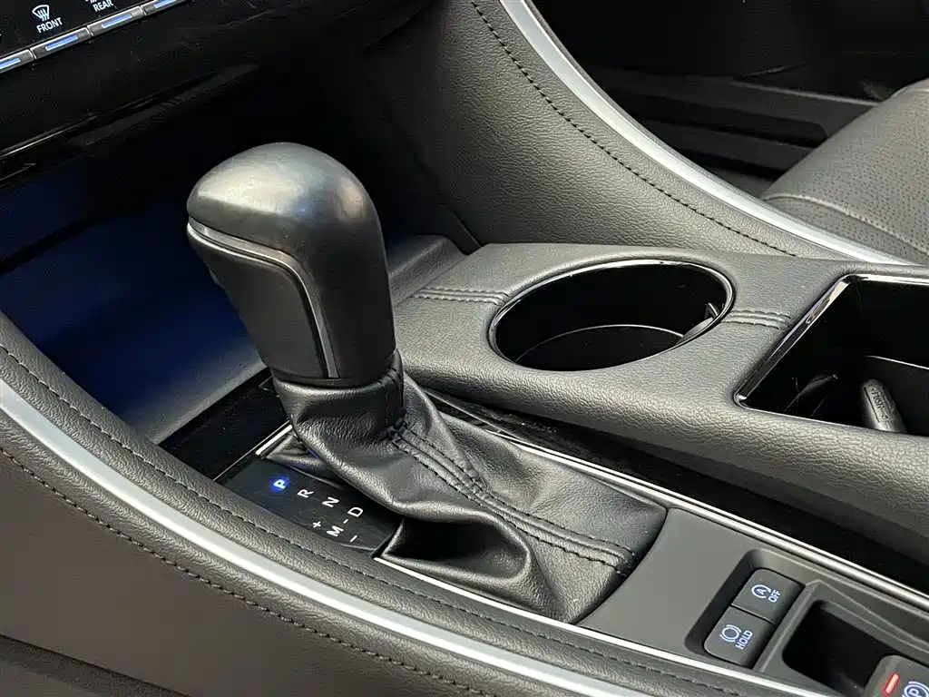 Toyota Avalon 2022 — фото 10