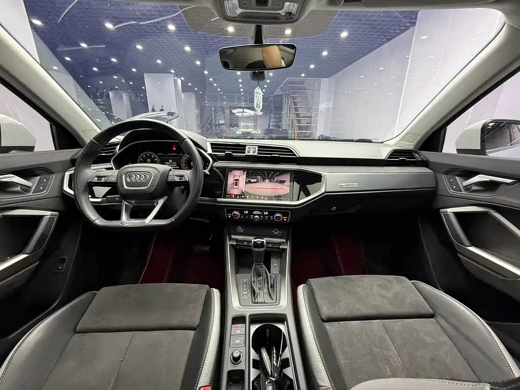 Audi Q3 2023 — фото 17