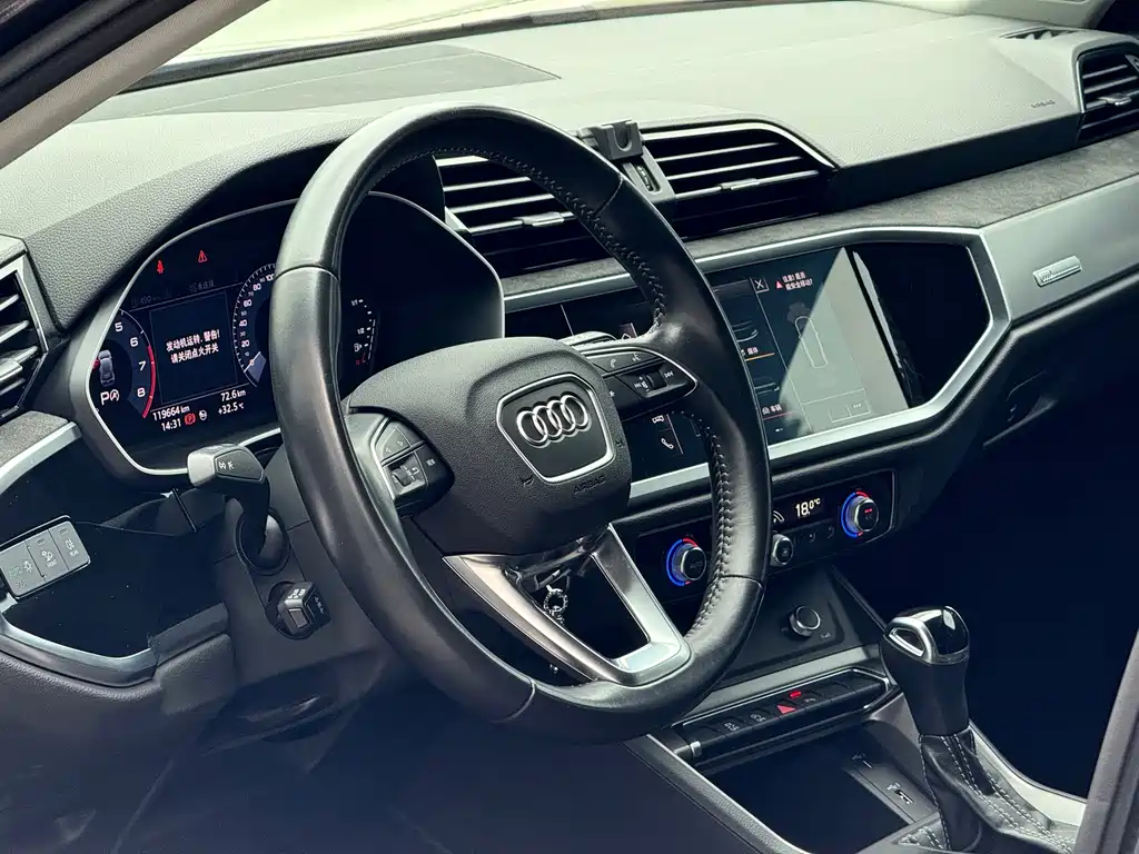 Audi Q3 2020 — фото 13