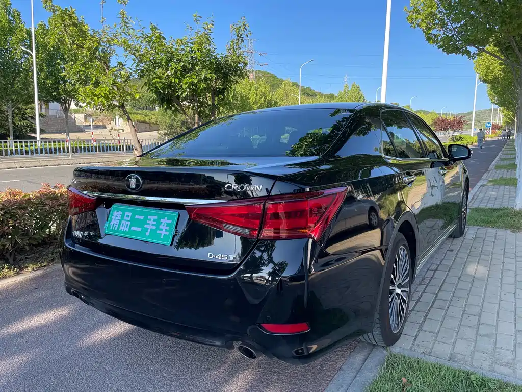 Toyota Crown 2019 — фото 4