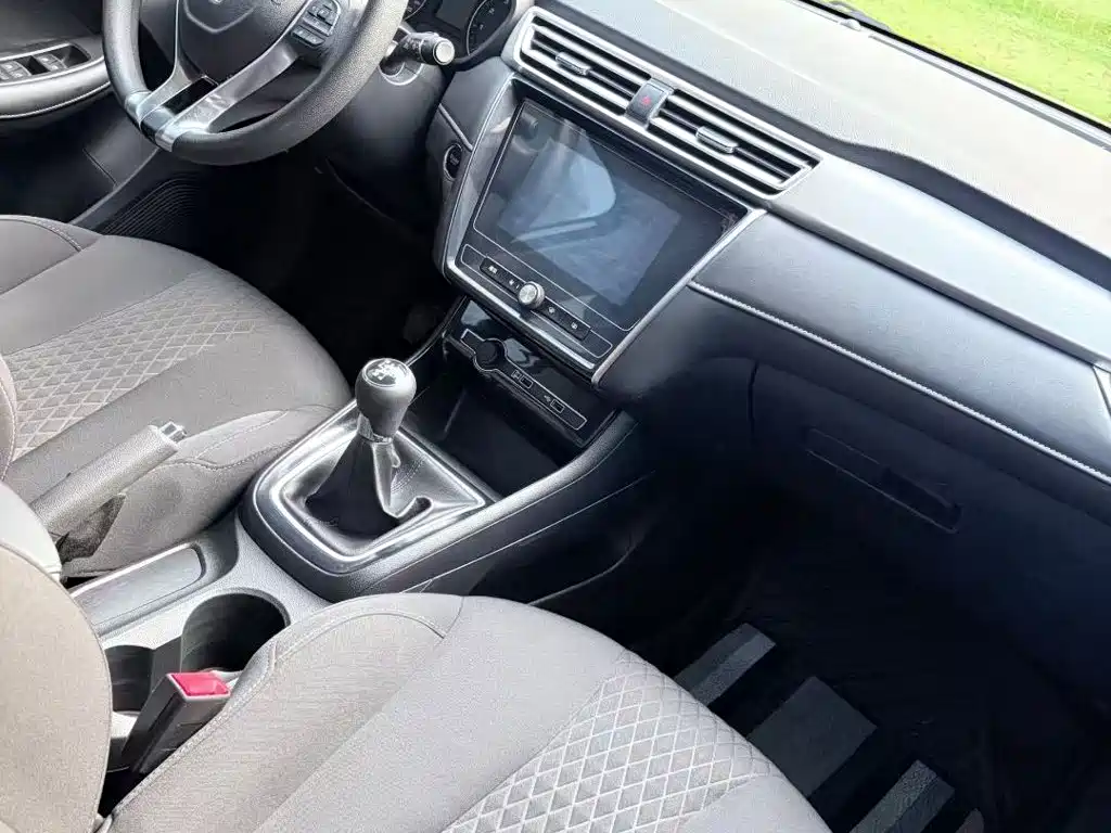 Roewe i5 2021