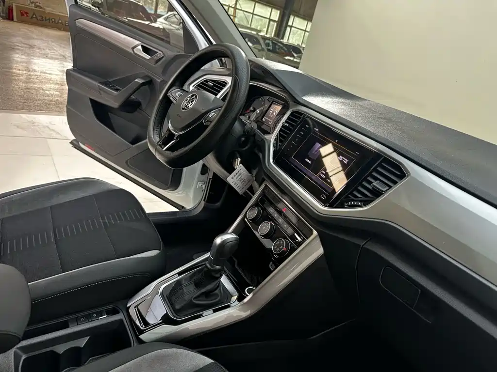 Volkswagen T-Roc 2022 — фото 24