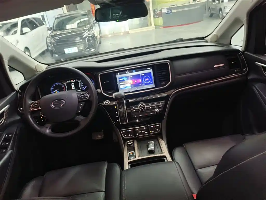 GAC Motor Trumpchi M8 2019 — фото 10