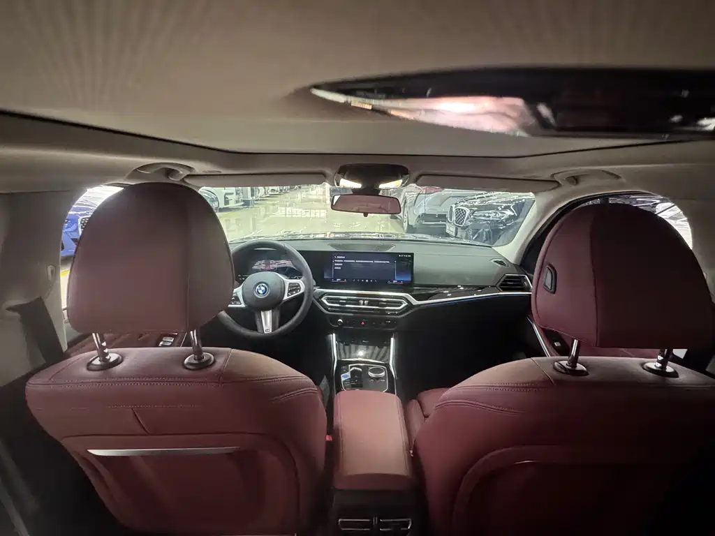 BMW i3 2024
