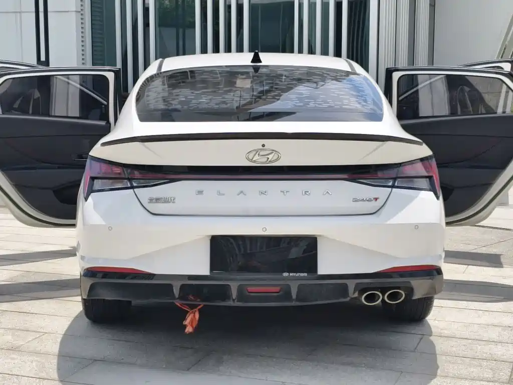 Hyundai Elantra 2021