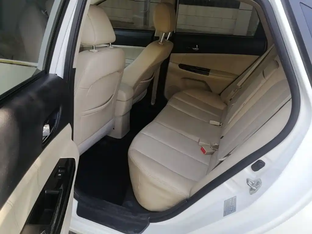 Changan Eado 2016 — фото 17
