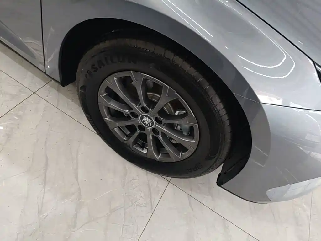 BYD Qin L 2024 — фото 14