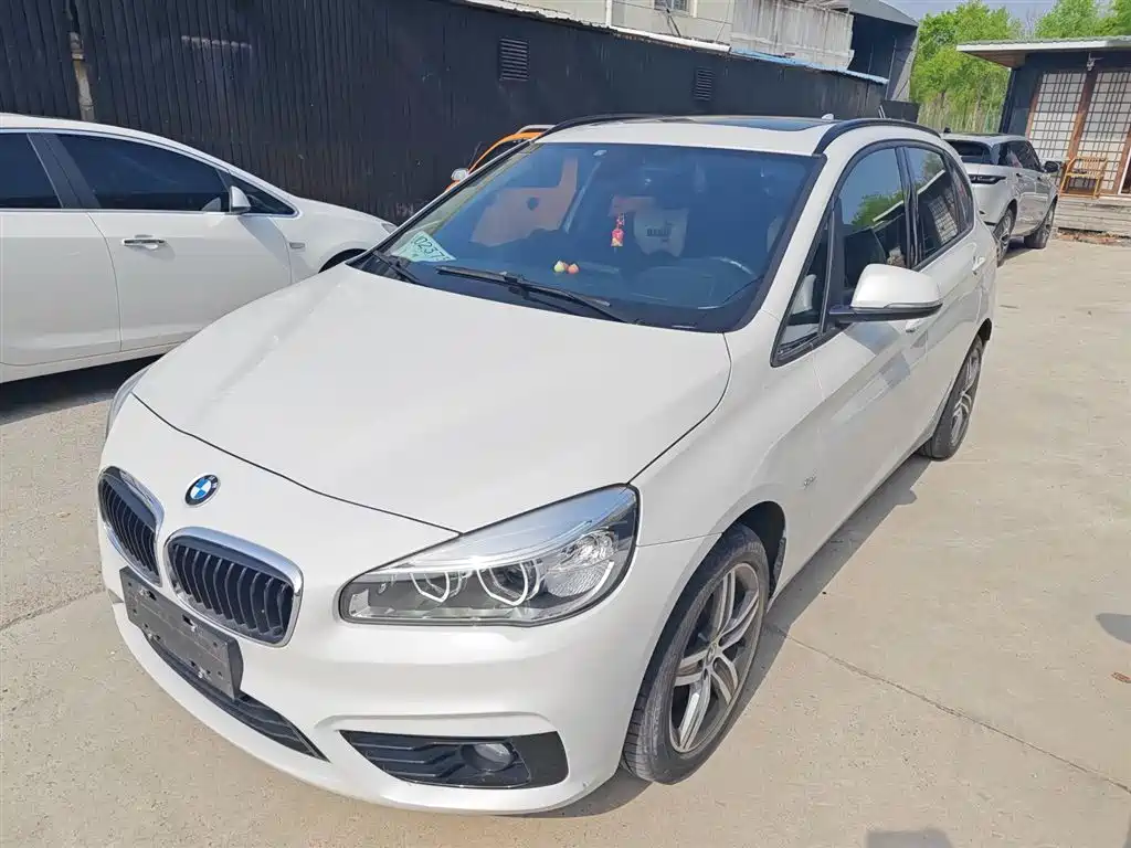 BMW 2 Series Active Tourer 2018 — фото 2