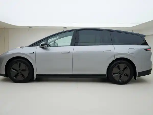 Li Auto i8 2026