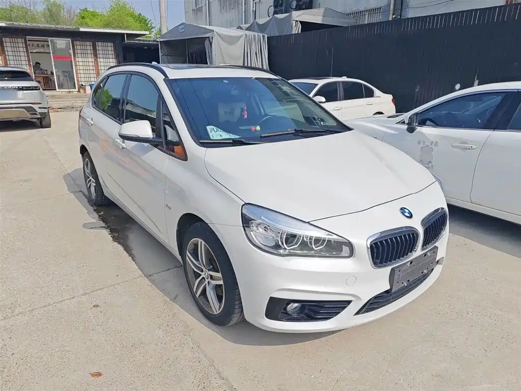BMW 2 Series Active Tourer 2018 — фото 22