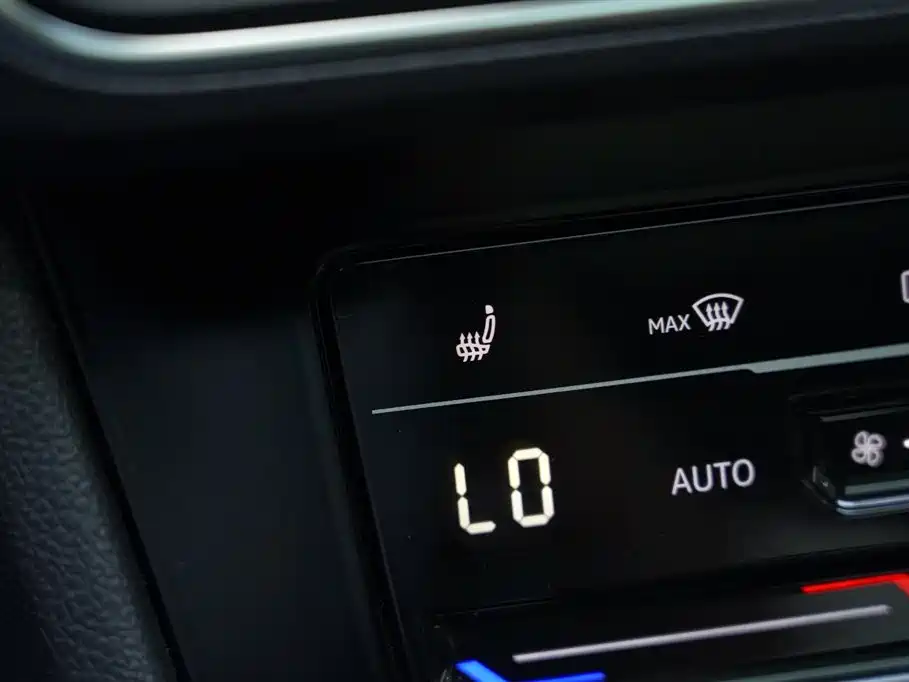 Volkswagen Tiguan L 2023 — фото 20
