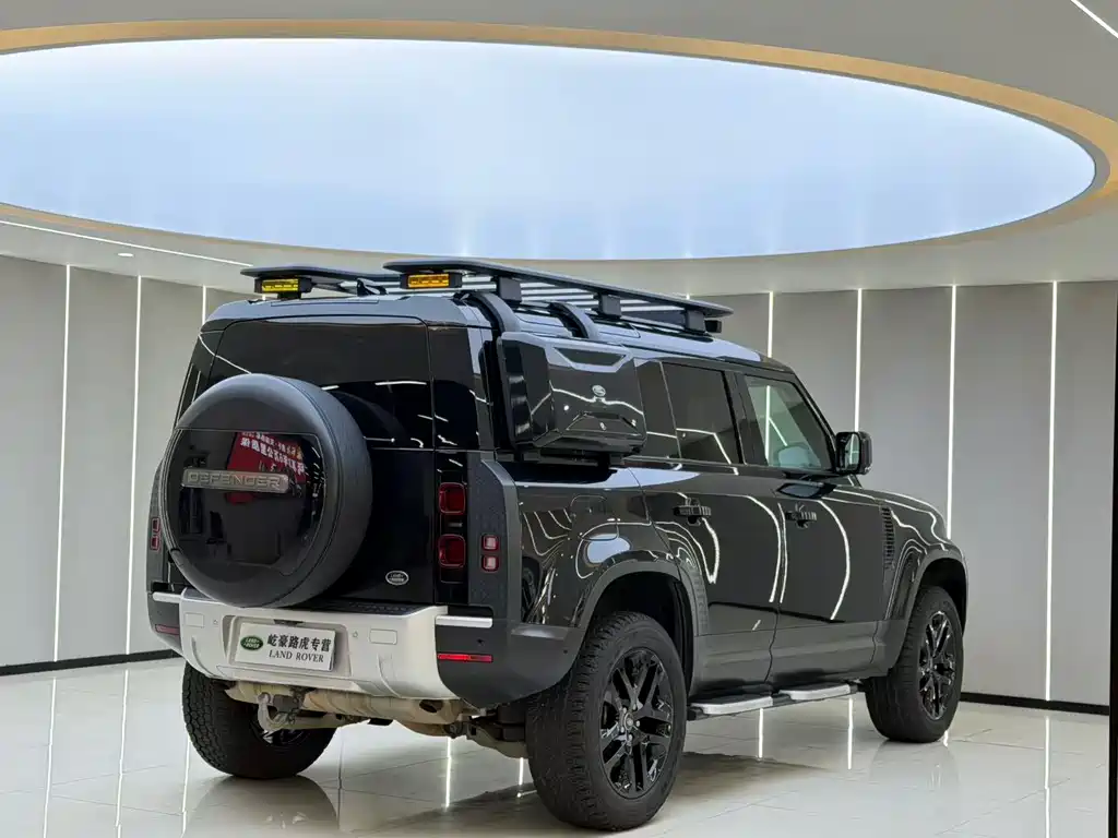 Land Rover Defender 2021 — фото 9