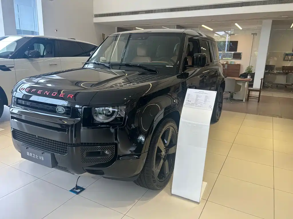 Land Rover Defender — фото 15