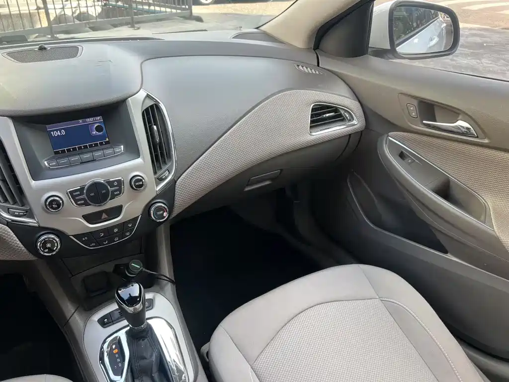 Chevrolet Cruze 2015 — фото 18