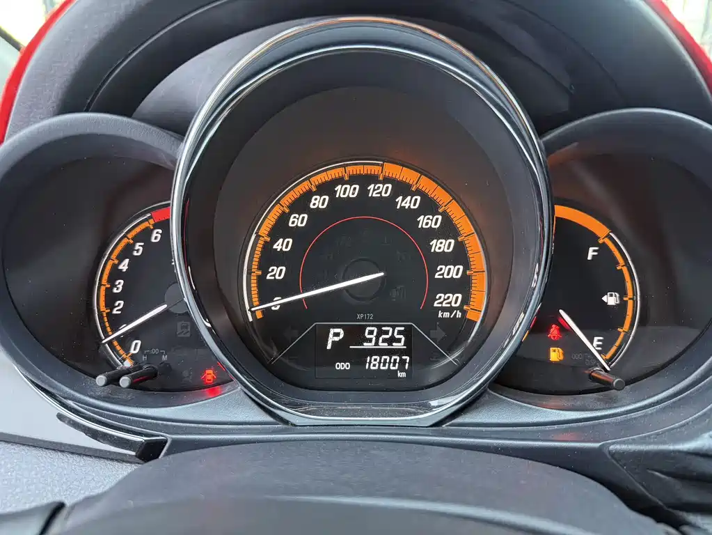 Toyota Yaris L 2022 — фото 14