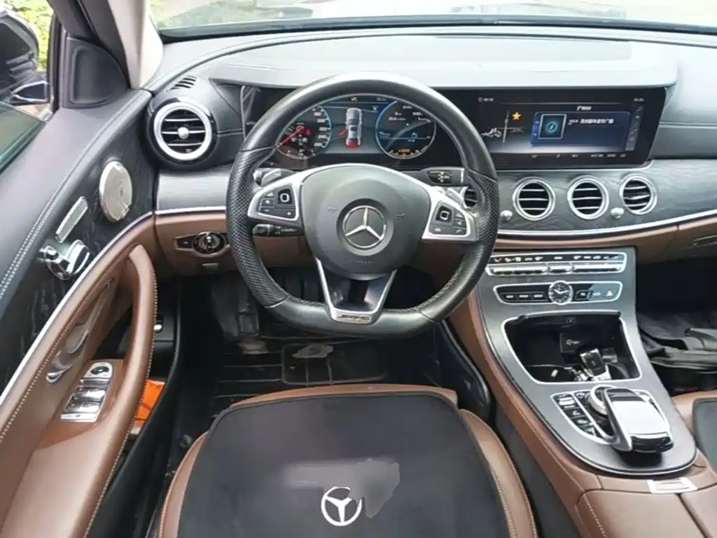 Mercedes-Benz E-Class 2017 — фото 11