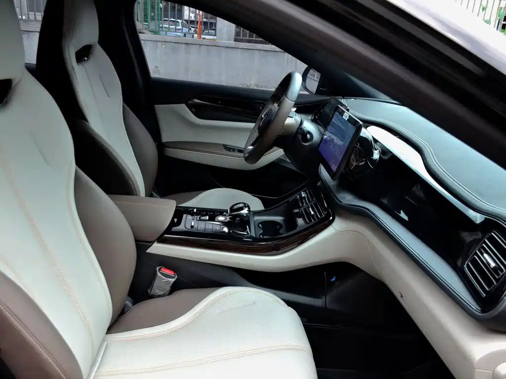 BYD Qin PLUS 2023 — фото 15