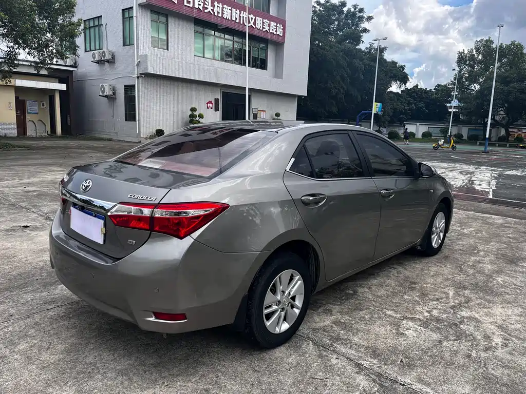 Toyota Corolla 2015
