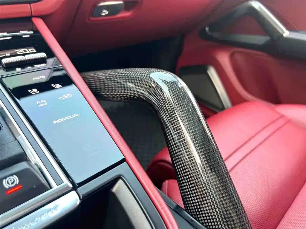 Porsche Cayenne 2020 — фото 11